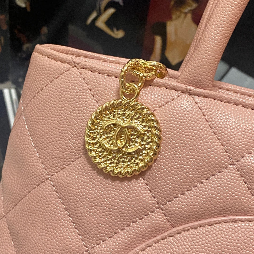 ChanelMedallion Tote Gold Hardware Caviar PiNike For Women, Women’s Handbags, Shoulder Bags 15.6in/32cm