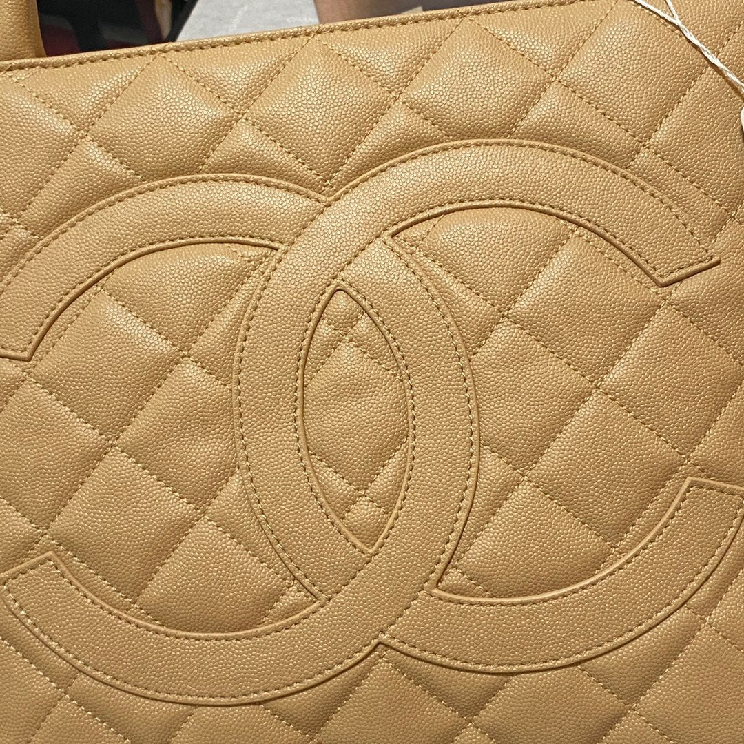 ChanelMedallion Tote Gold Hardware Caviar Yellow For Women, Women’s Handbags, Shoulder Bags 15.6in/32cm