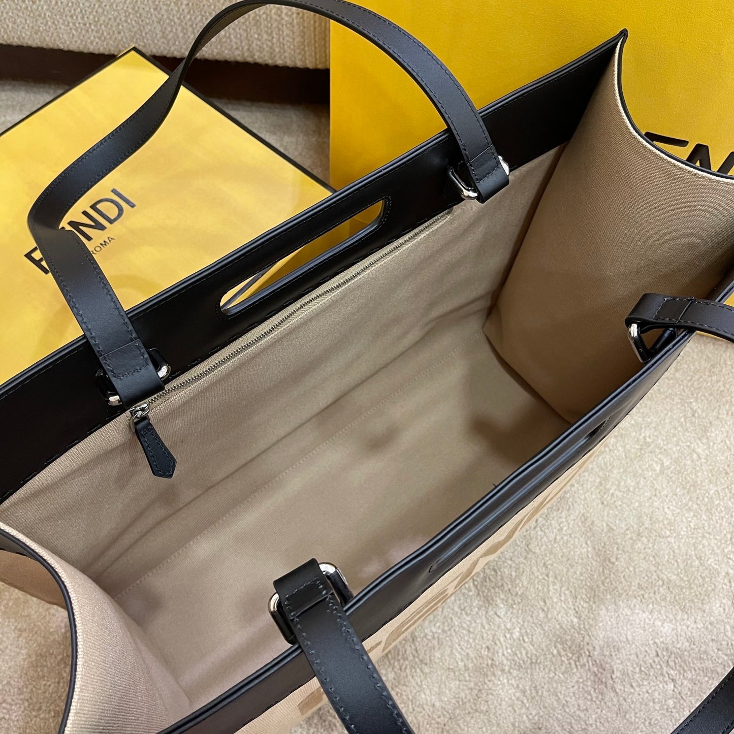 FI Canvas Tote Bag Cream/Black For Women, Women’s Handbags 18.1in/46cm FF 7VA480