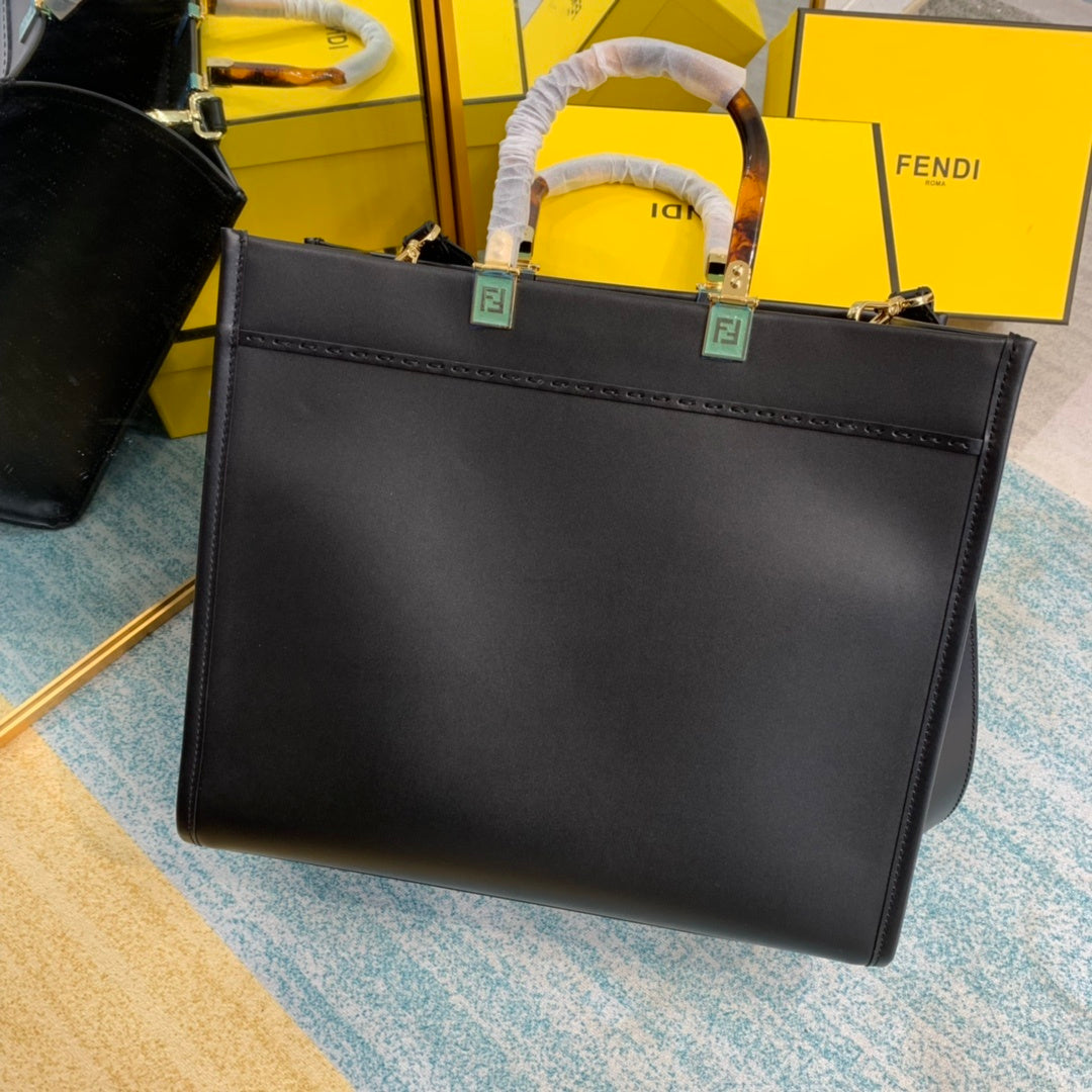 FI Sunshine Medium Black For Women, Women’s Handbags, Shoulder And Crossbody Bags 13.7in/35cm FF 8BH386ABVLF0KUR