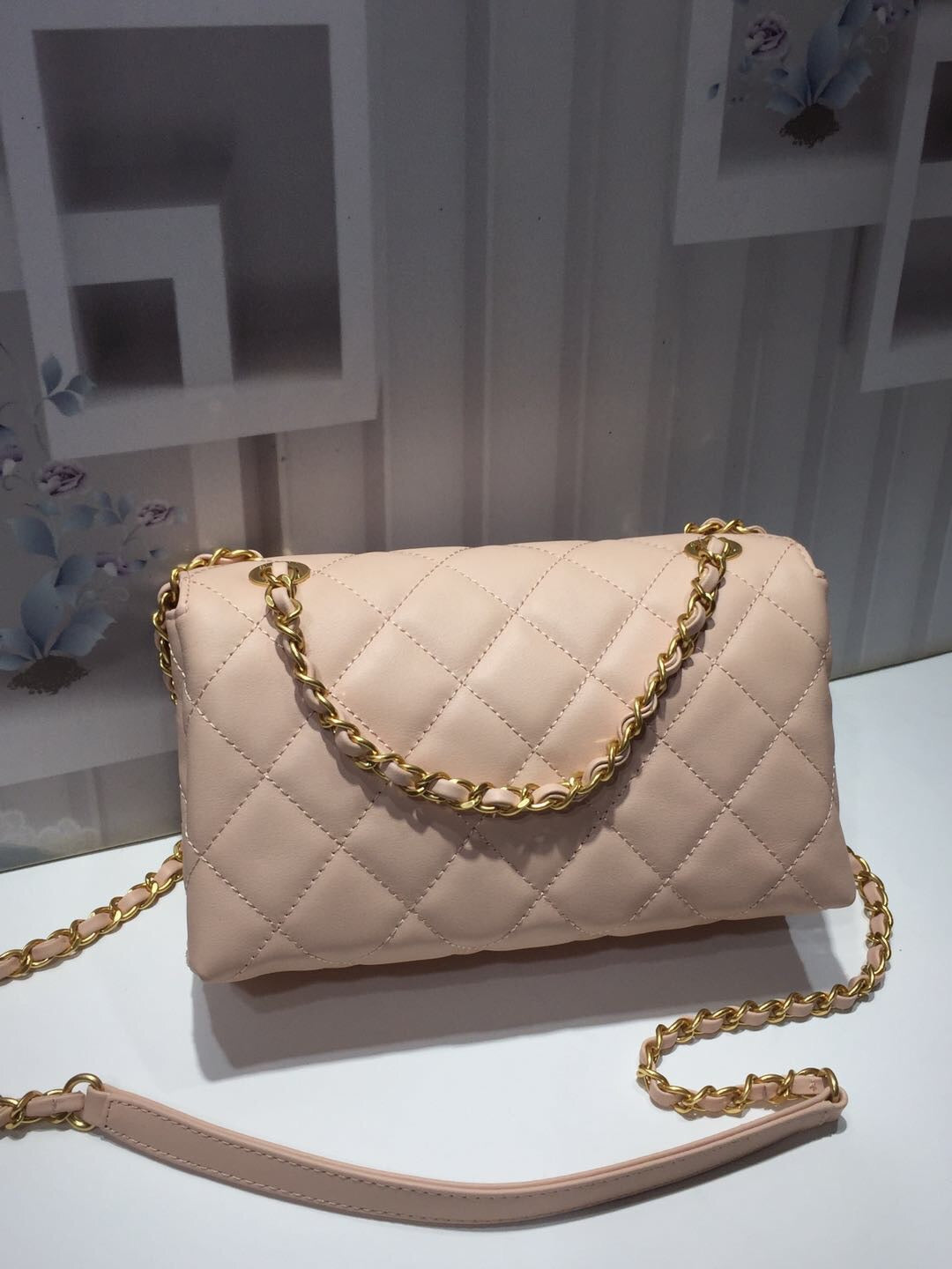 ChanelFront Logo Small Flap Bag Gold Hardware Creme For Women, Women’s Handbags, Shoulder Bags 8.2in/21cm AS1490