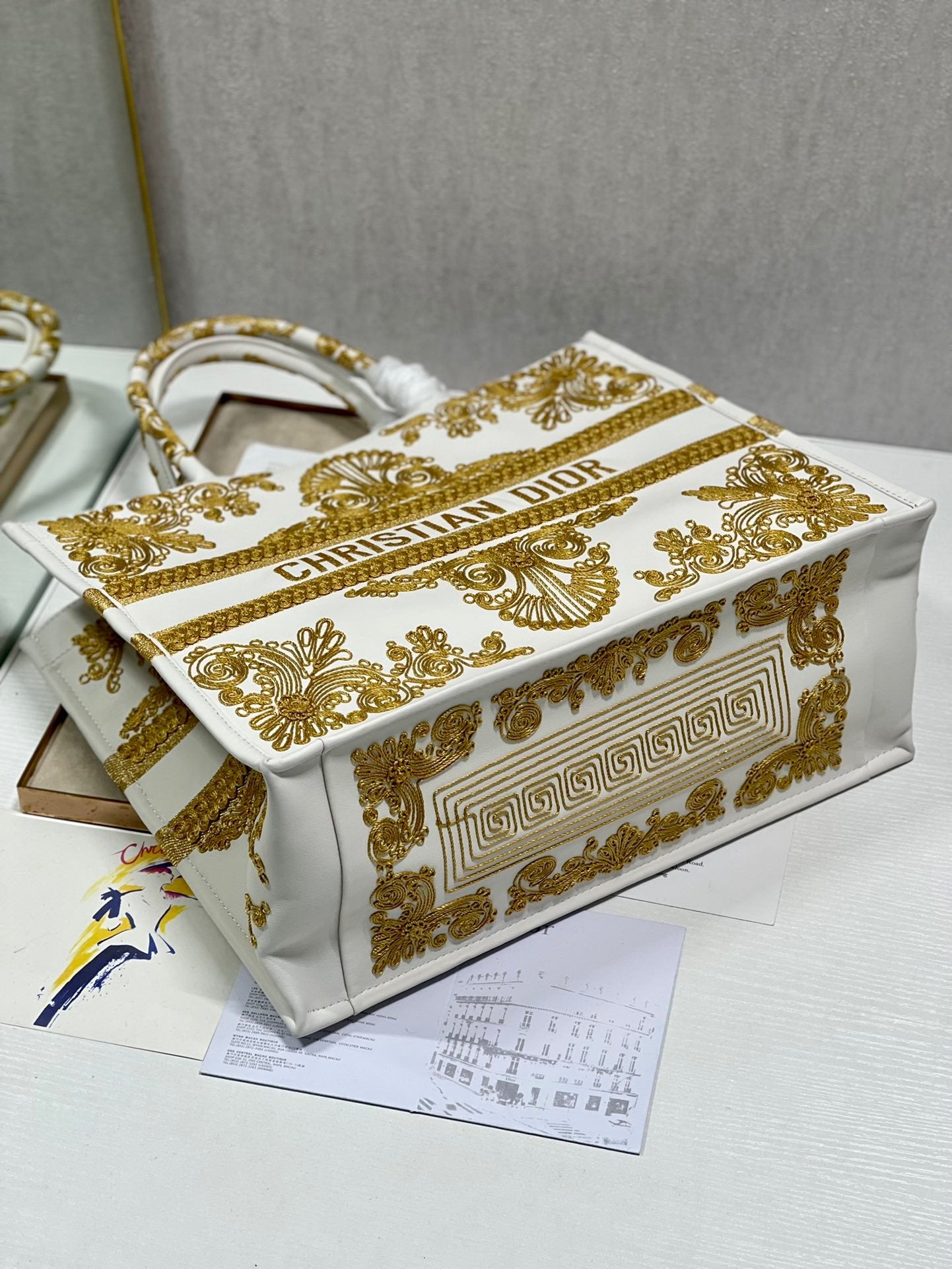 DI Large Book Tote Gold And White, For Women, Women’s Handbags 16.5in/42cm CD
