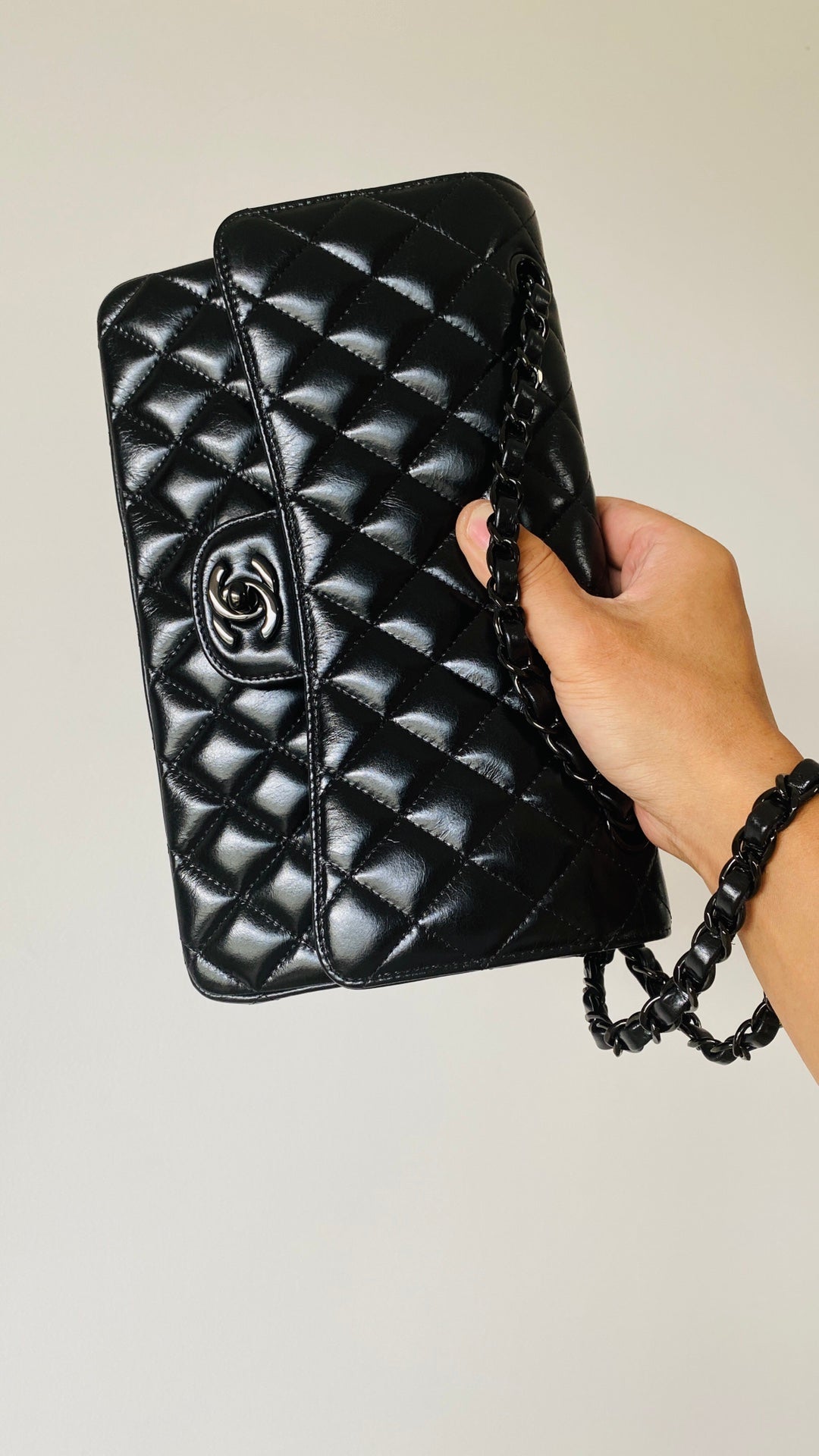 ChanelSmall Classic Handbag Black For Women, Women’s Bags 9.1in/23cm