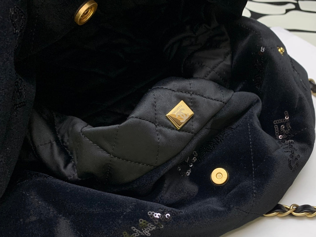 ChanelSmall Chanel22 Handbag Black For Women, Women’s Bags 11.8in/30cm