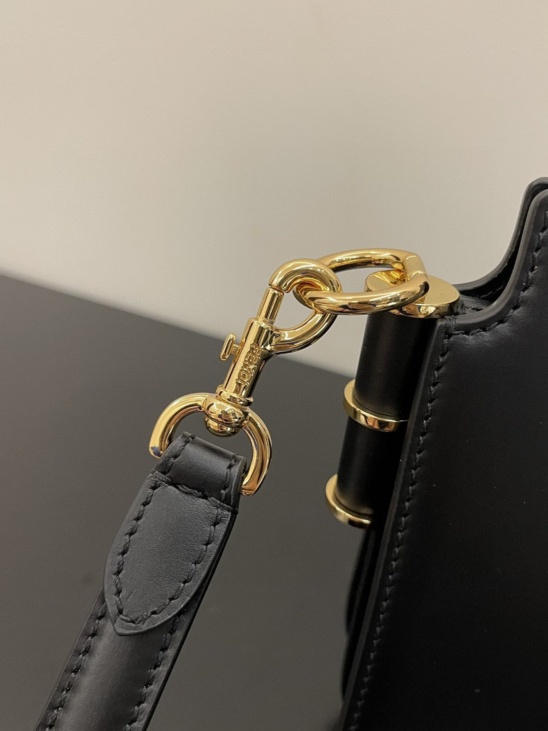 FI Touch Black Bag For Woman 19cm/7.5in