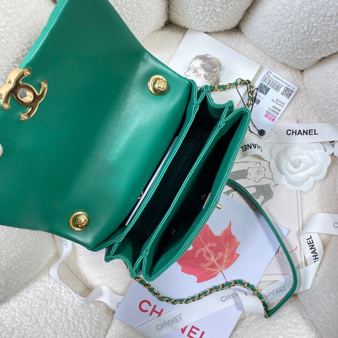 Chanel Flap Bag Gold Hardware Green For Women, Women’s Handbags, Shoulder Bags 7.9in/20cm AS3366