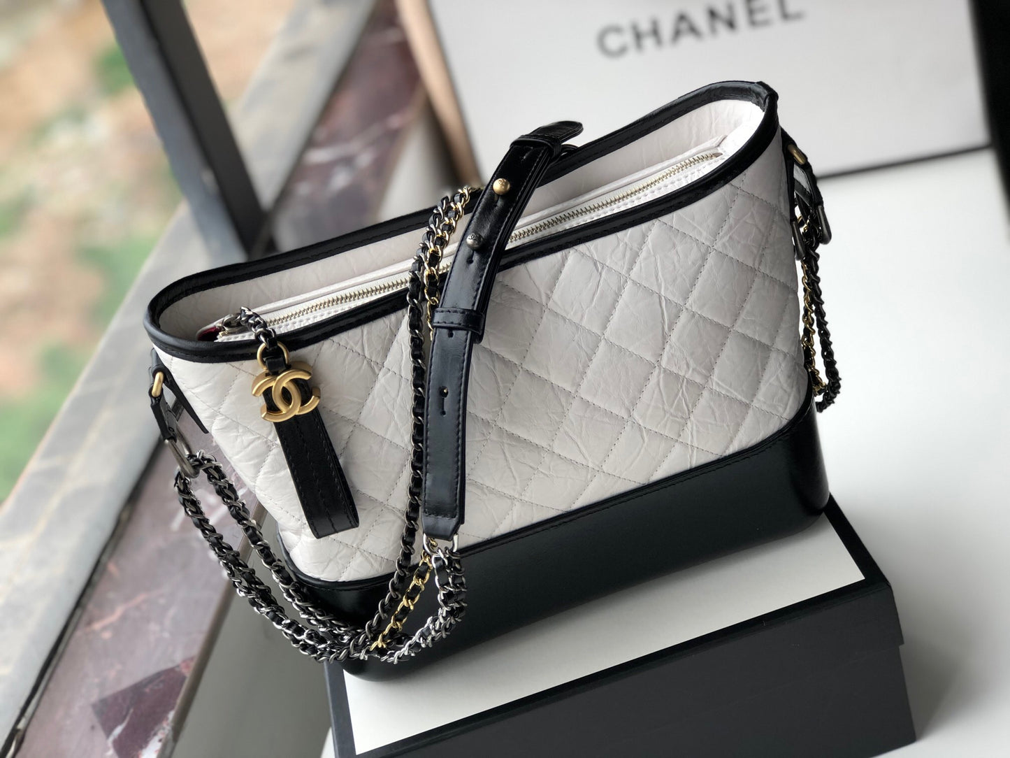 ChanelGabrielle Hobo Handbag White/Black For Women, Women’s Bags, Shoulder And Crossbody Bags 9.8in/25cm A93824 Y61477 C0200