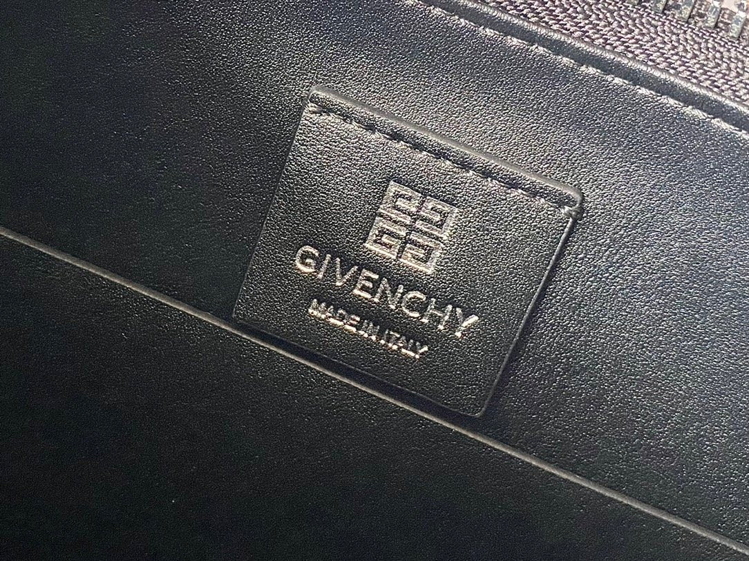 gv Medium Moon Cut Out Bag Black For Women, Handbags, Shoulder Bags 11.8in/30cm GVC BB50LWB1A4-001