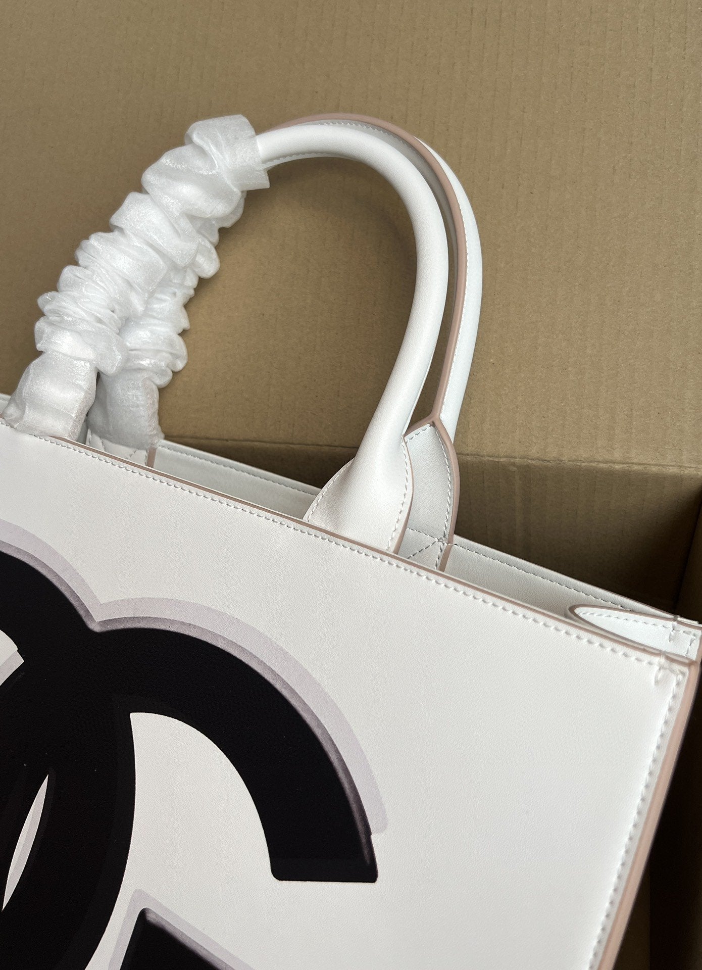 DG Small DG Daily Shopper With DG Logo Print White For Women 14.6in/37cm DG
