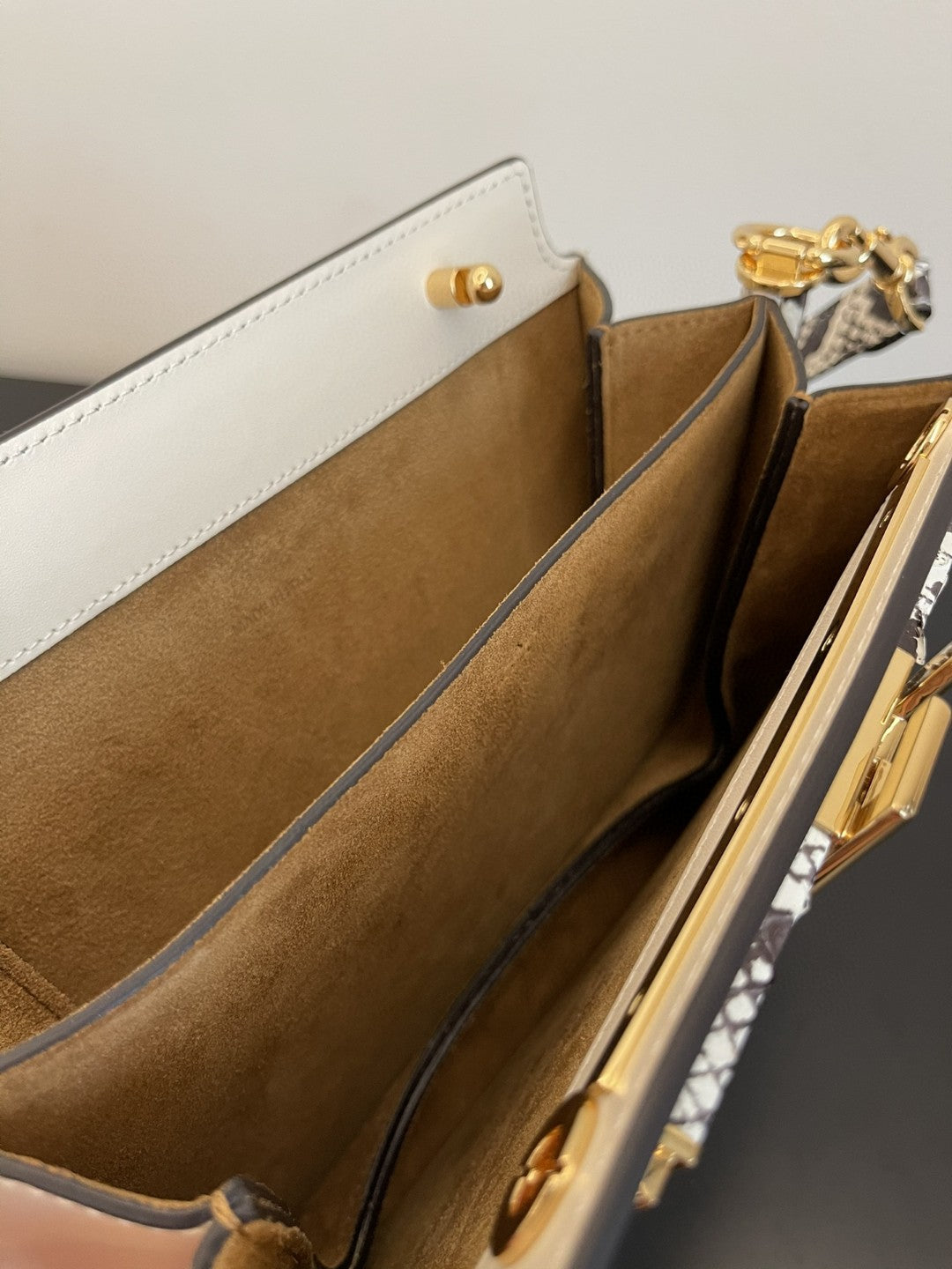 FI Touch White with Snakeskin Detail Bag For Woman 19cm/7.5in