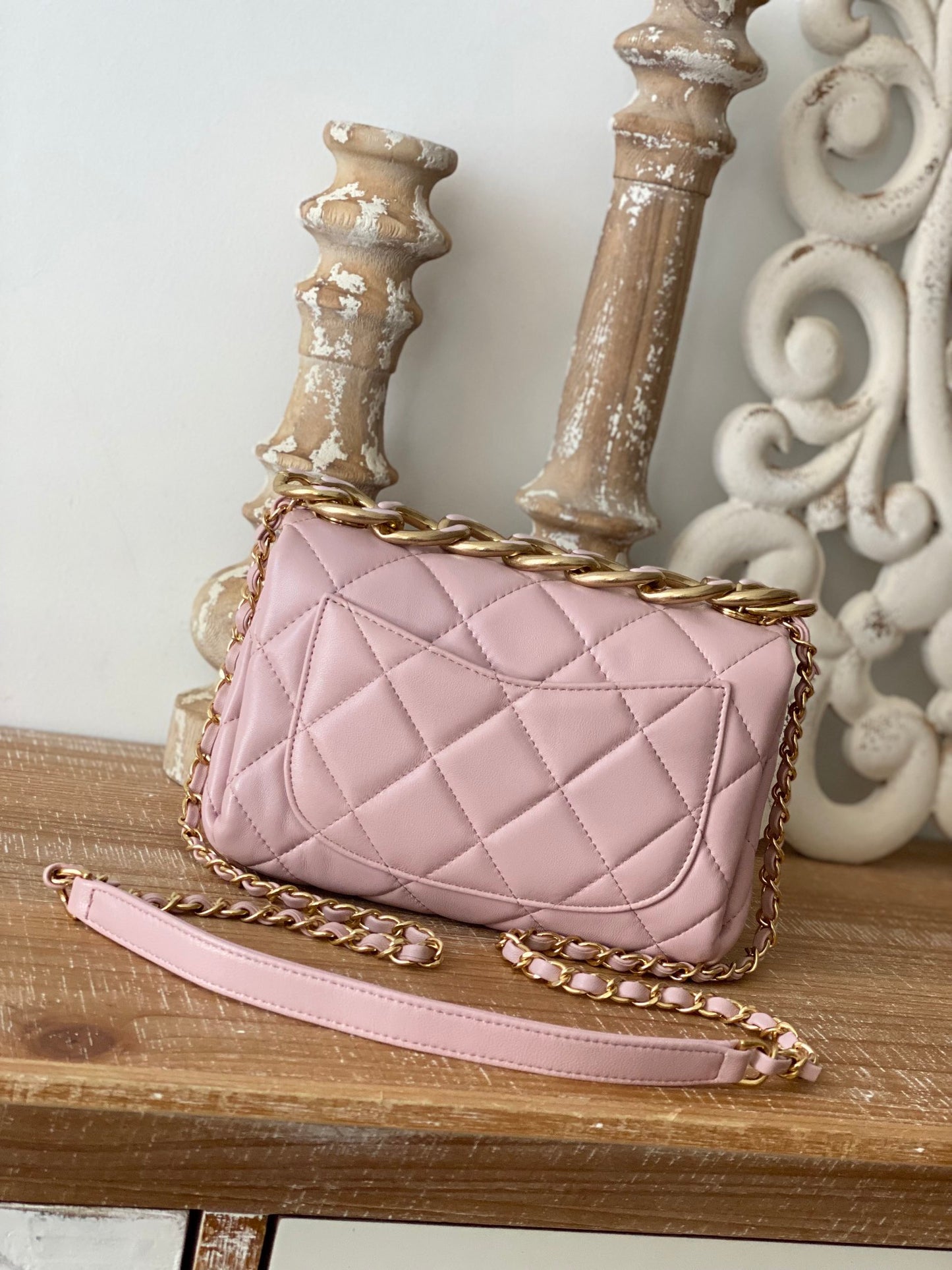 CHL Classic Diamond Flap Bag Light PiNike For Women, Women’s Bags 9.1in/23cm