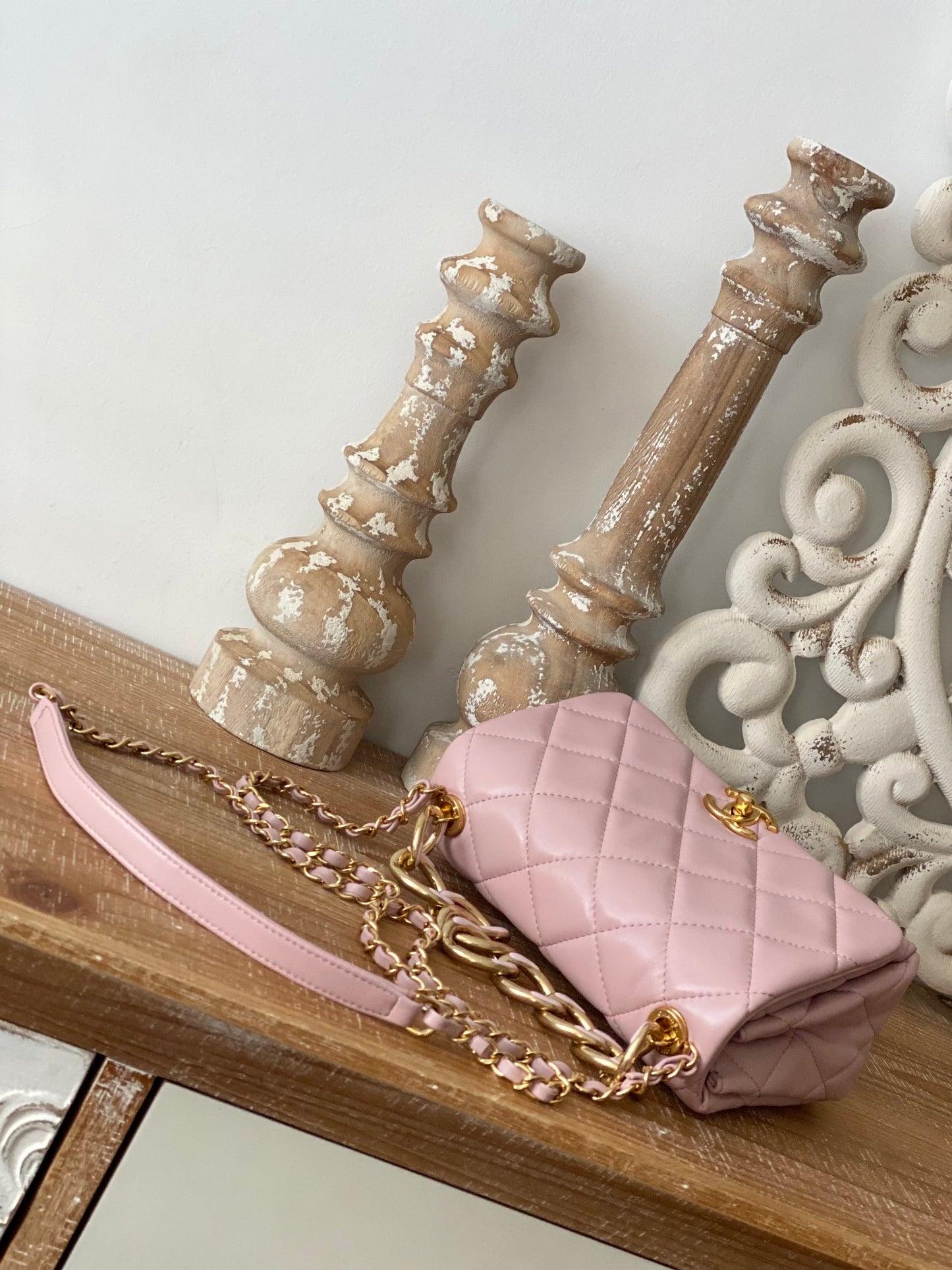 CHL Classic Diamond Flap Bag Light PiNike For Women, Women’s Bags 9.1in/23cm