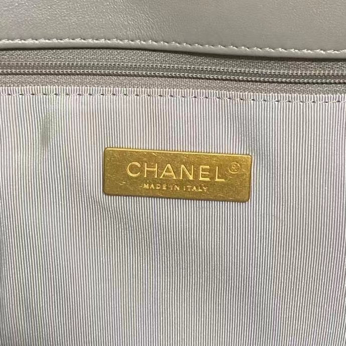 ChanelShopping ChanelBag 19 White For Women, Women’s Bags 16in/41cm