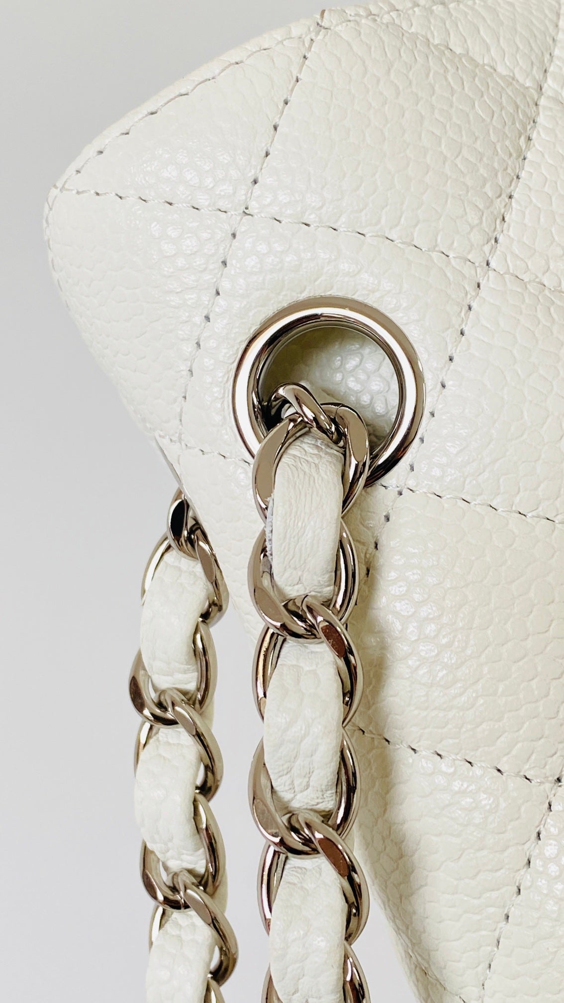 ChanelSmall Classic Handbag White For Women, Women’s Bags 9.1in/23cm