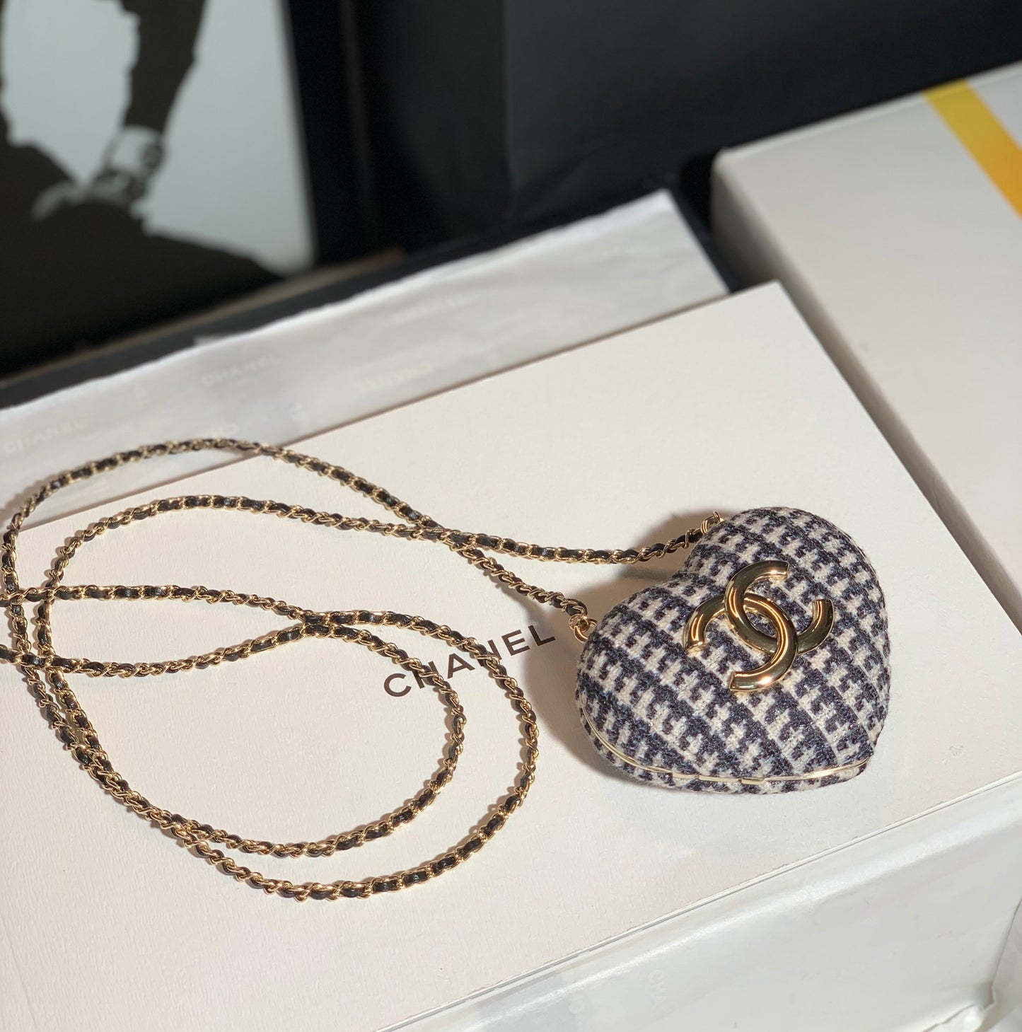 ChanelLong Necklace Bag Beige And White For Women, Women’s Bags 3in/7.6cm AB9485 B09330 NK599