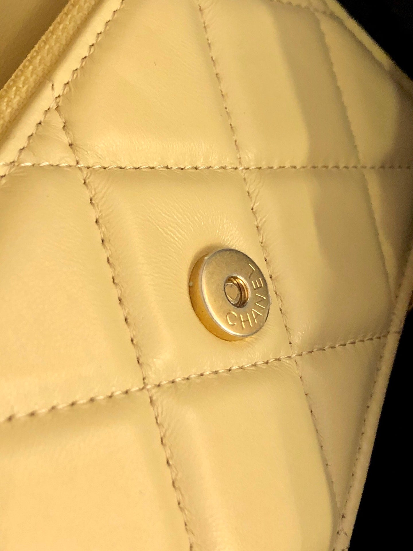 ChanelSpring And Summer 22C Yellow For Women, Women’s Bags 6.1in/15.5cm