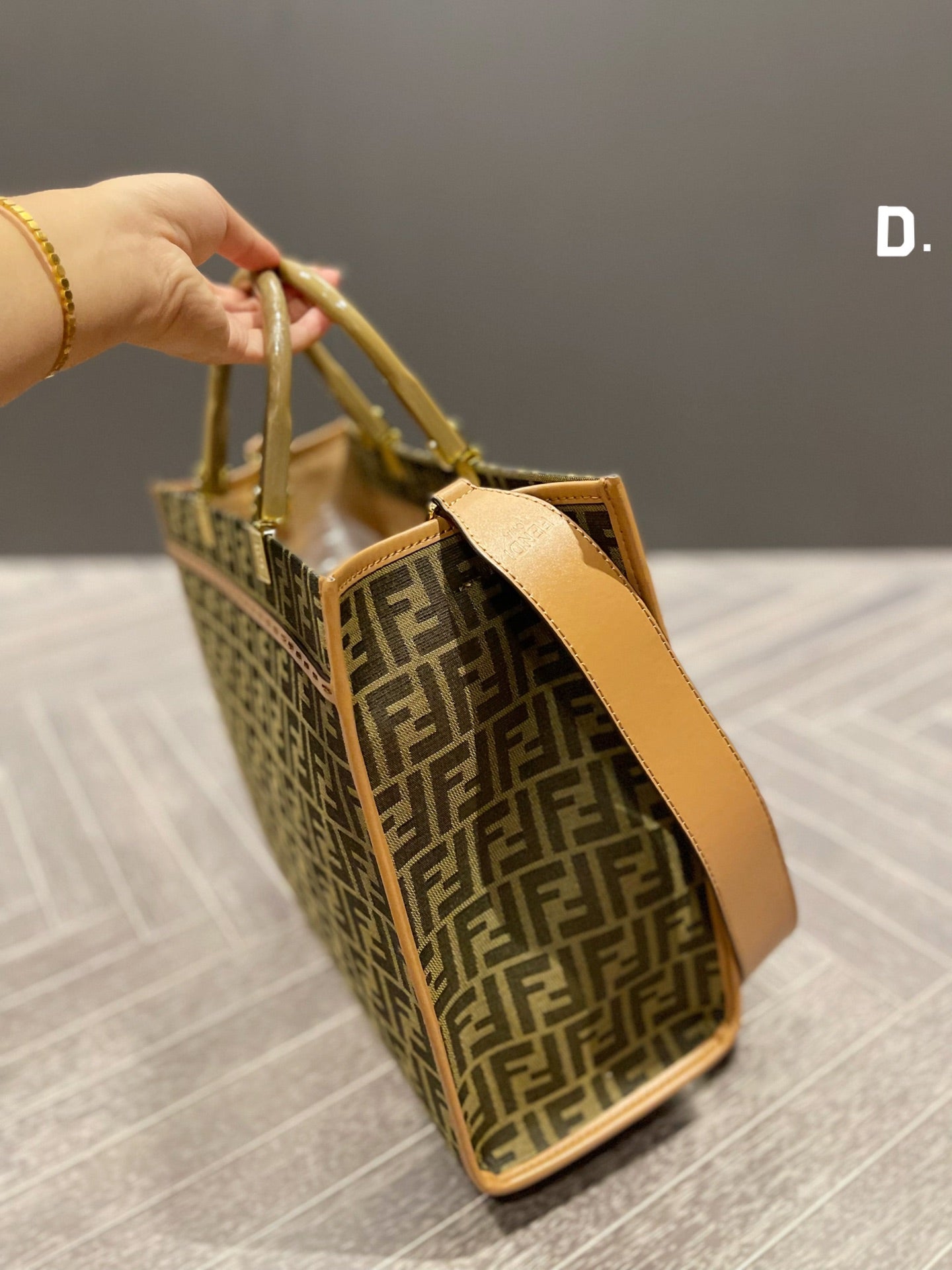 VL - Luxury Bags FEI 273