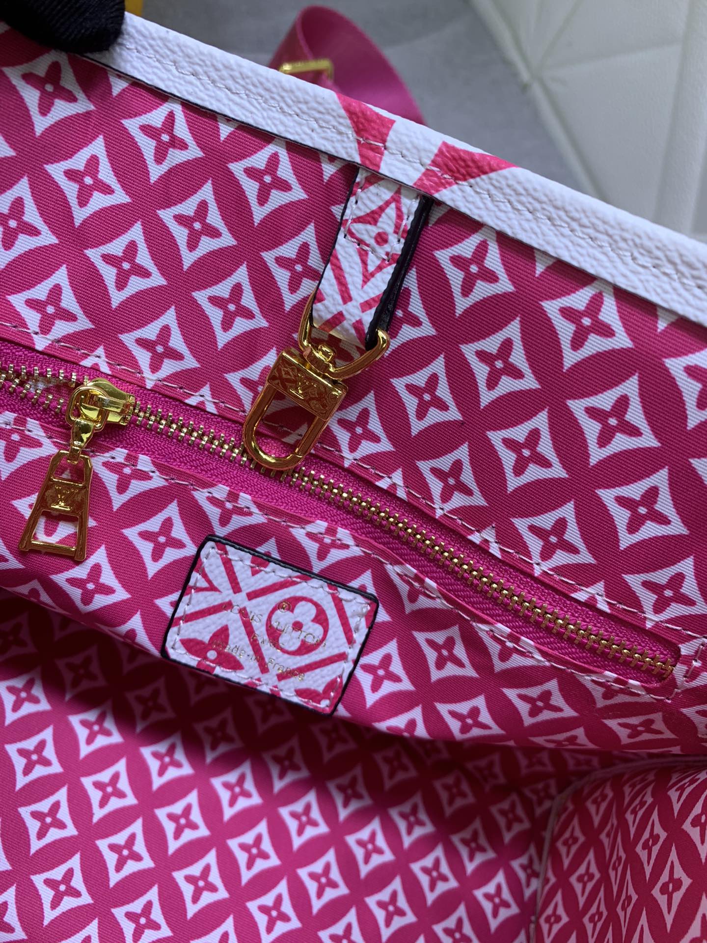 VL - New Luxury Bags LUV 818
