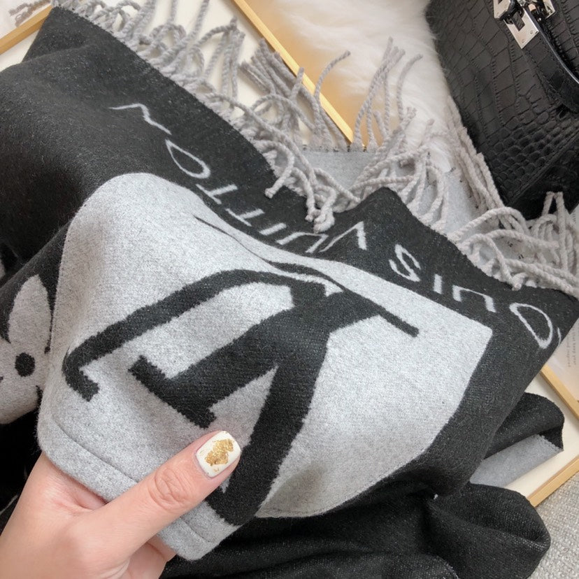 VL - Luxury Edition LUV Scarf 014