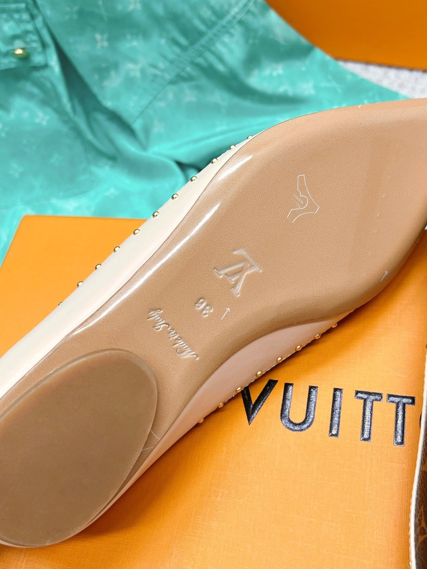Designer LUV High Heel Shoes 046
