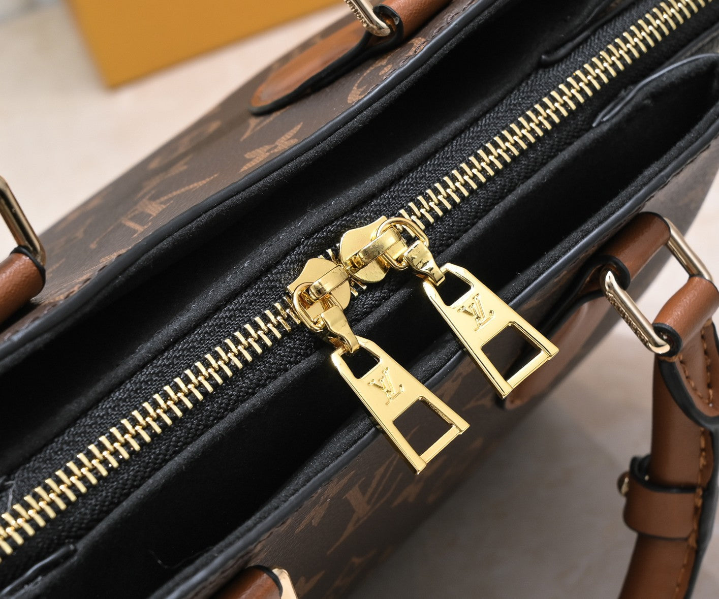 VL - New Luxury Bags LUV 848