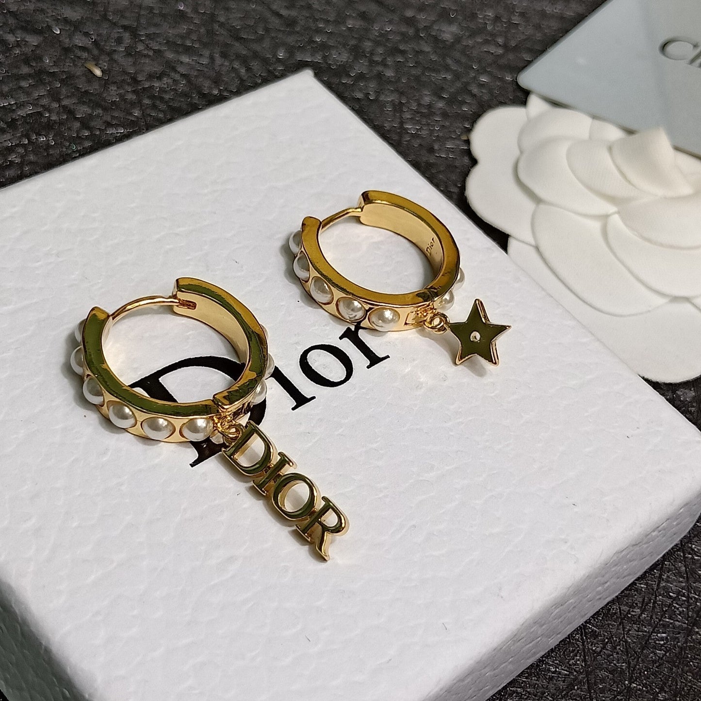 VL - Luxury Edition Earring Dir 053