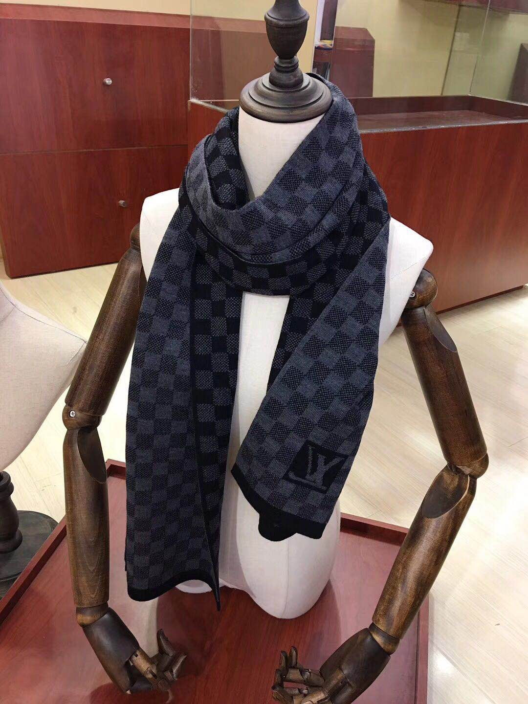 VL - Luxury Edition LUV Scarf 030
