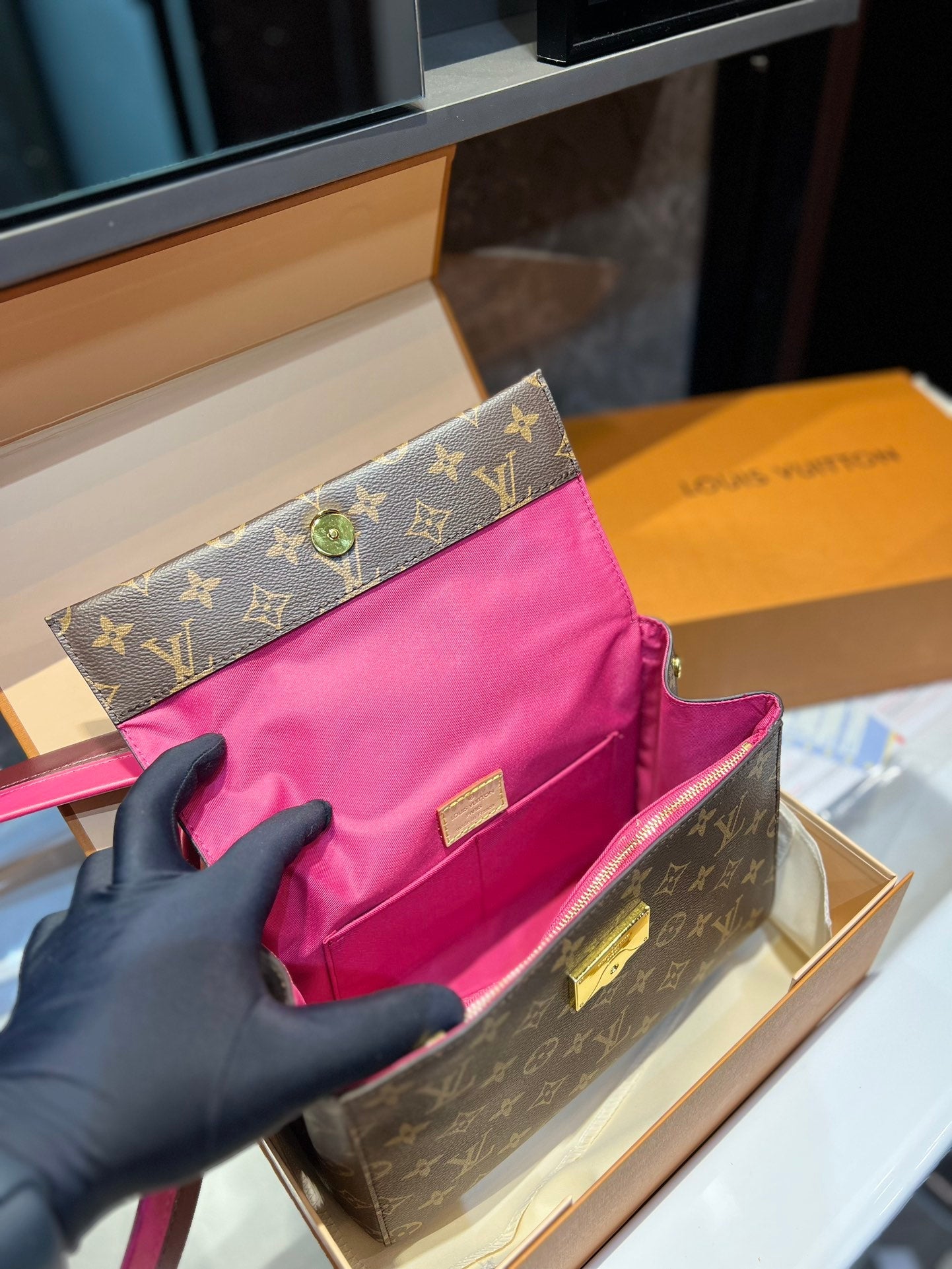 VL - New Luxury Bags LUV 738