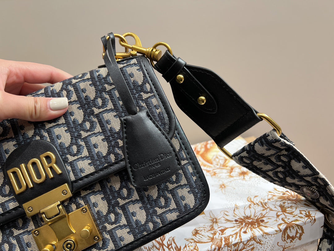 VL - New Luxury Bags DIR 364