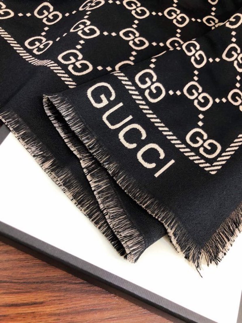 VL - Luxury Edition GCI Scarf 037