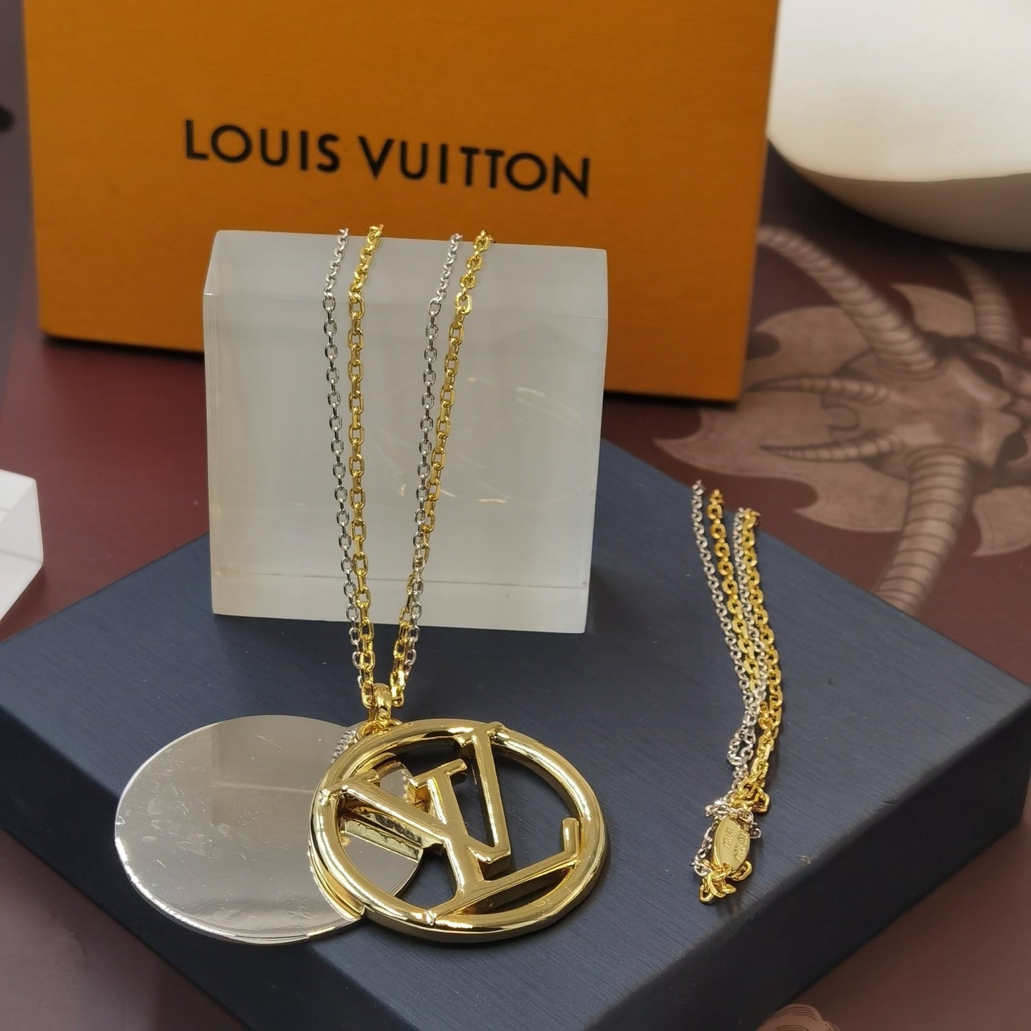 VL - Luxury Edition Necklace LUV030