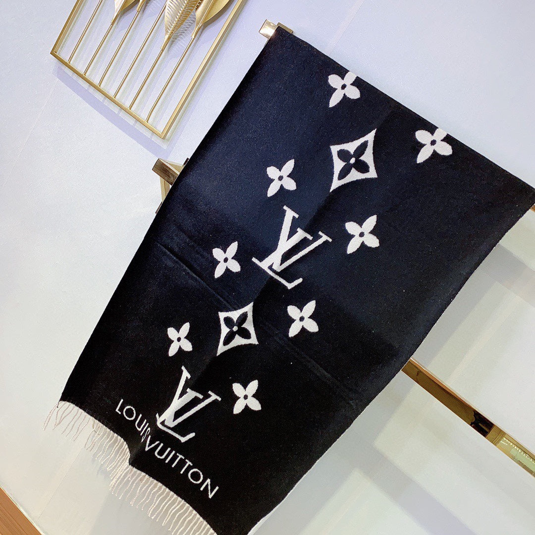 VL - Luxury Edition LUV Scarf 036