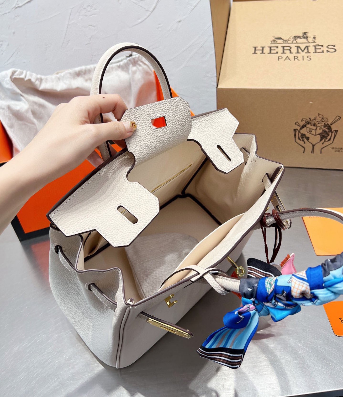 VL - Luxury Bag HM 132