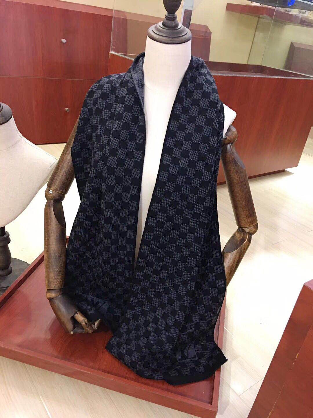 VL - Luxury Edition LUV Scarf 030
