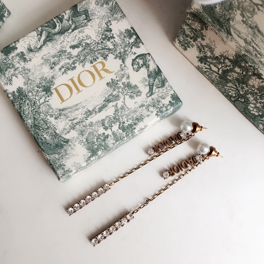 VL - Luxury Edition Earring Dir 046