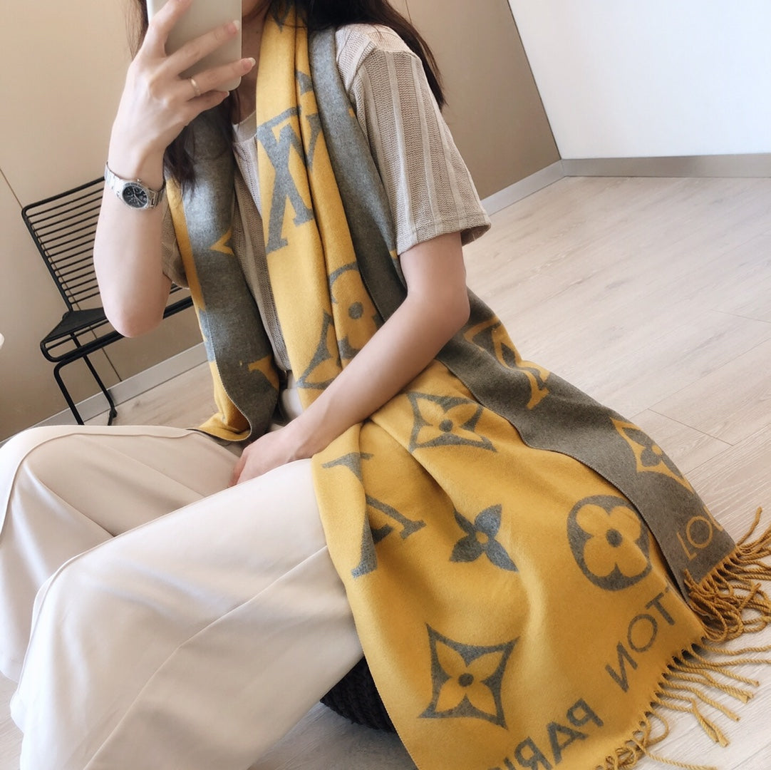 VL - Luxury Edition LUV Scarf 006