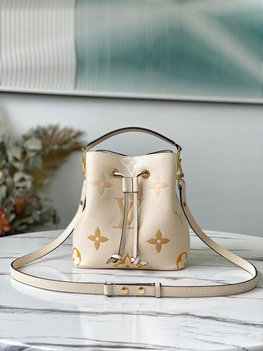 Ver Fashion Lu-Vi bags - 17576