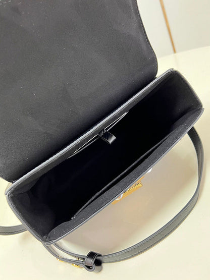 Ver Fashion Lu-Vi bags - 16995