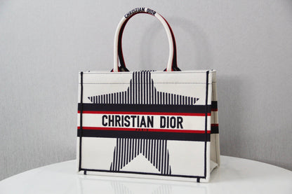 DI Medium Book Tote White, For Women, Women’s Handbags 14in/36cm CD