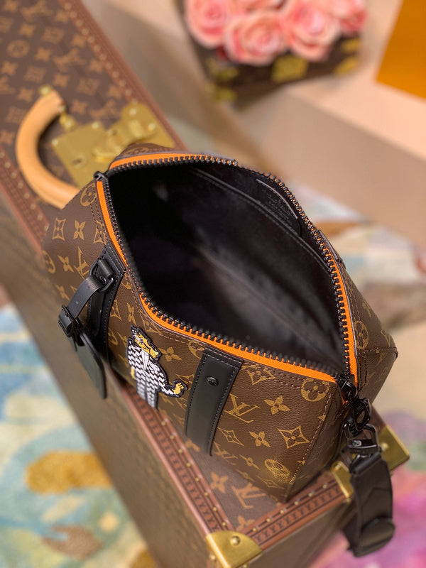 Ver Fashion Lu-Vi bags - 17040