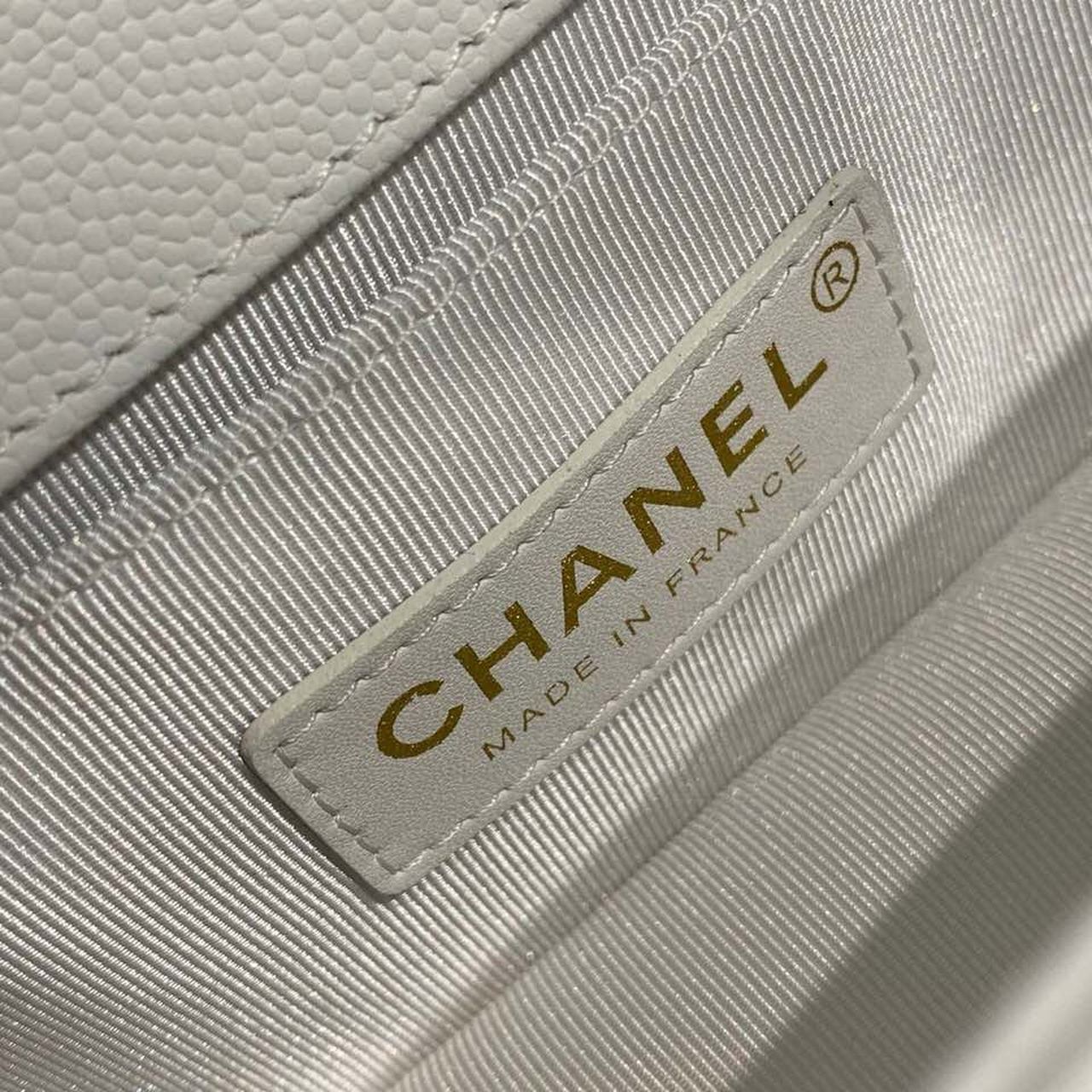ChanelSmall Boy Handbag White For Women, Women’s Bags, Shoulder And Crossbody Bags 7.8in/20cm A67085