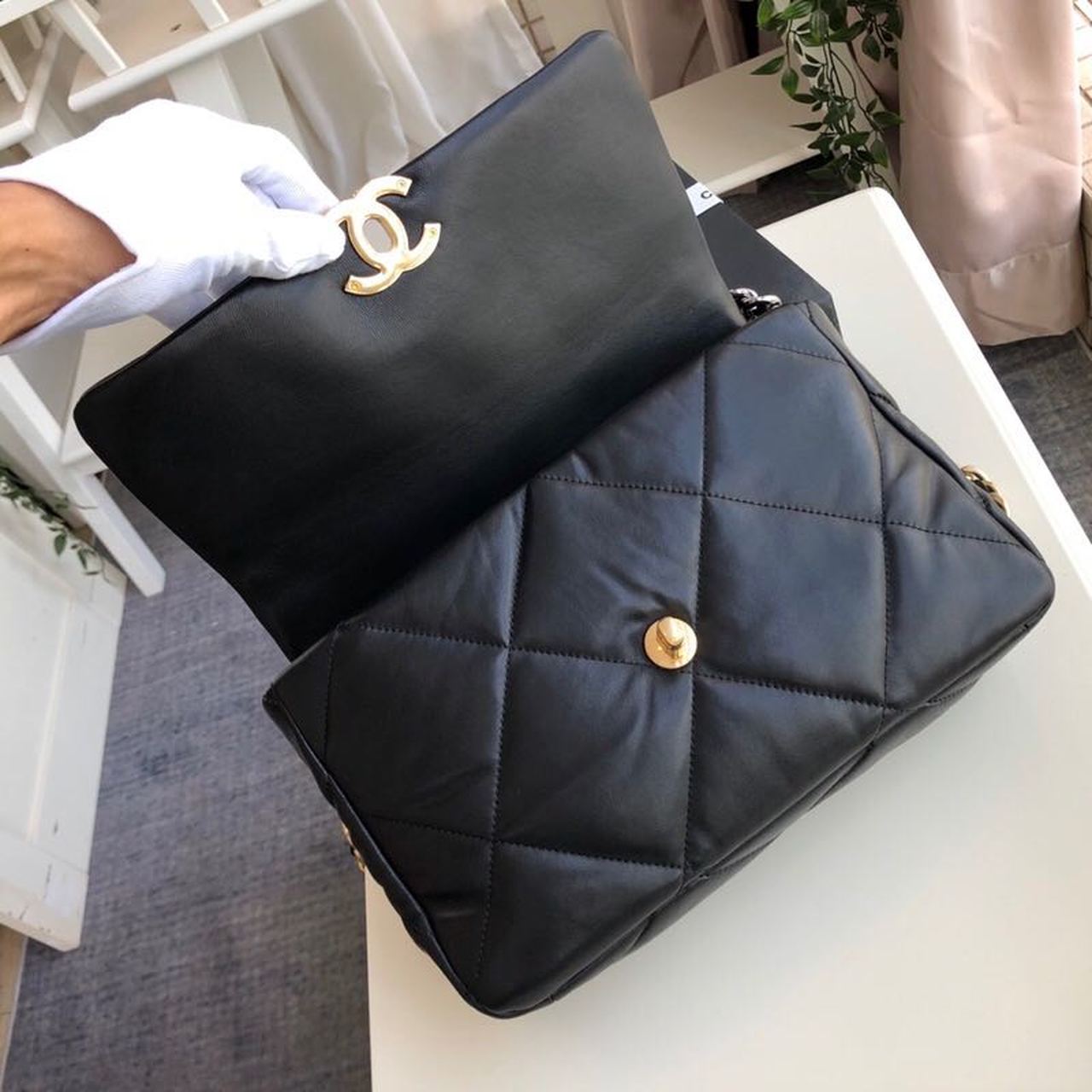 CHL 19 HandBag Black For Women 11.8in/30cm