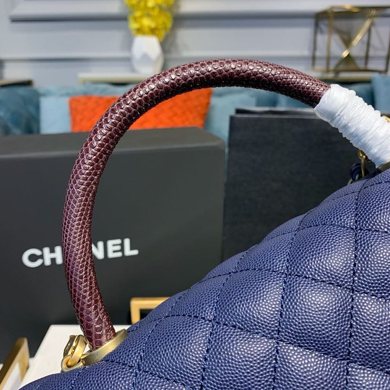 ChanelLarge Flap Bag With Top Handle Blue For Women, Women&#8217;s Handbags, Shoulder And Crossbody Bags 11in/28cm A92991