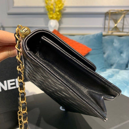 ChanelShort Pearl Handle Bag Gold Toned Hardware Black For Women, Women&#8217;s Handbags, Shoulder And Crossbody Bags 8.2in/21cm AS0585