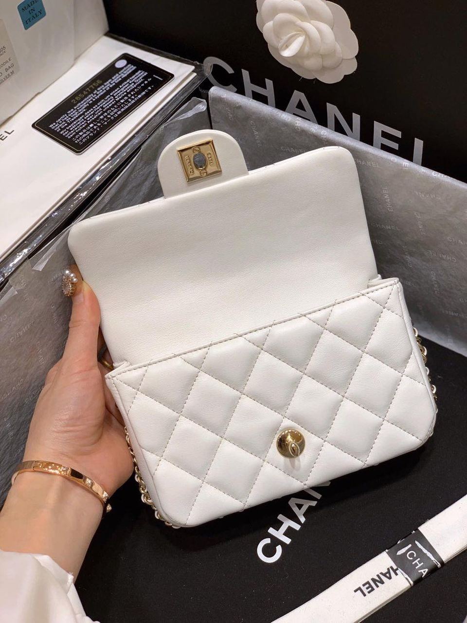 ChanelSmall Pearl Logo Strap Flap Bag White For Women, Women’s Handbags, Shoulder And Crossbody Bags 7in/18cm AS1436