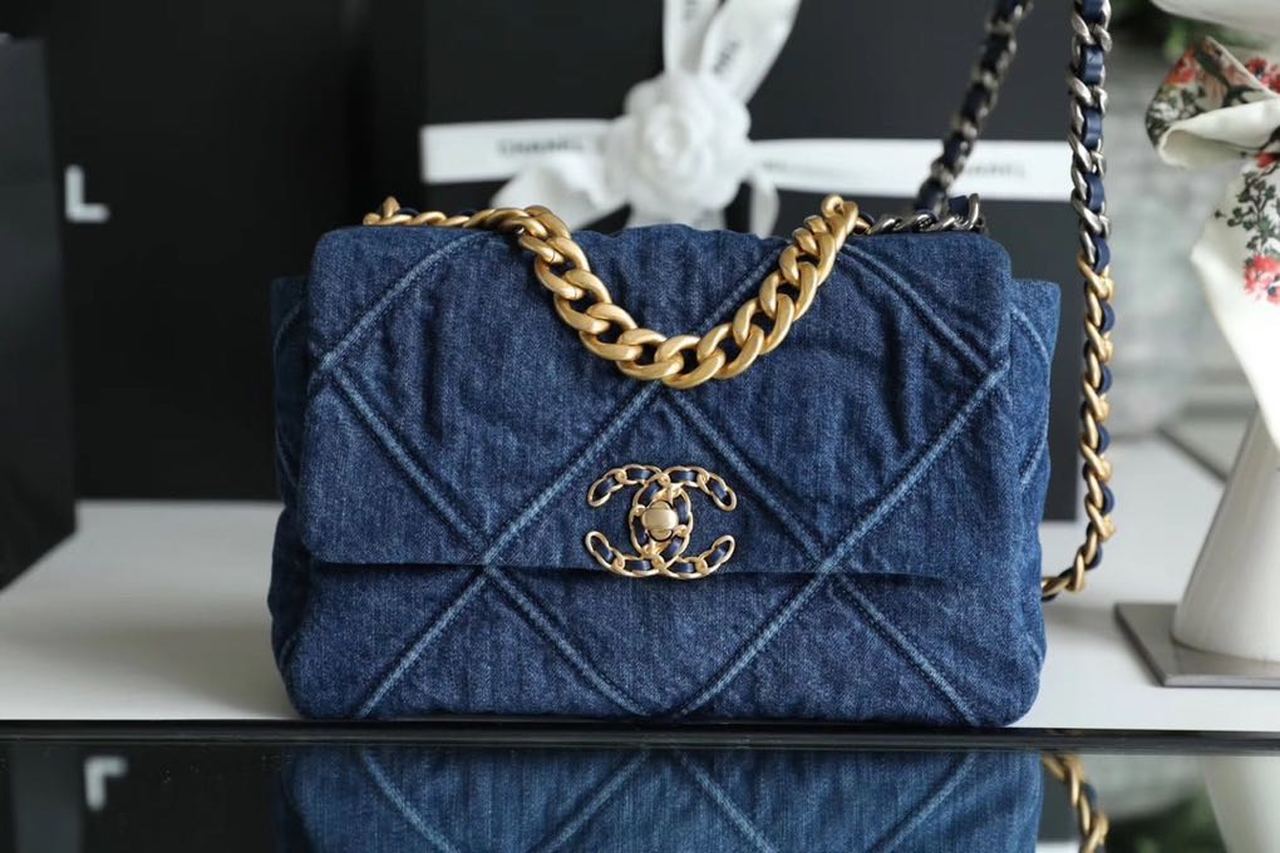 CHL 19 Handbag Denim Blue For Women, Women&#8217;s Flap Bag, Shoulder And Crossbody Bags 10.1in/26cm AS1160 B02876 N6832
