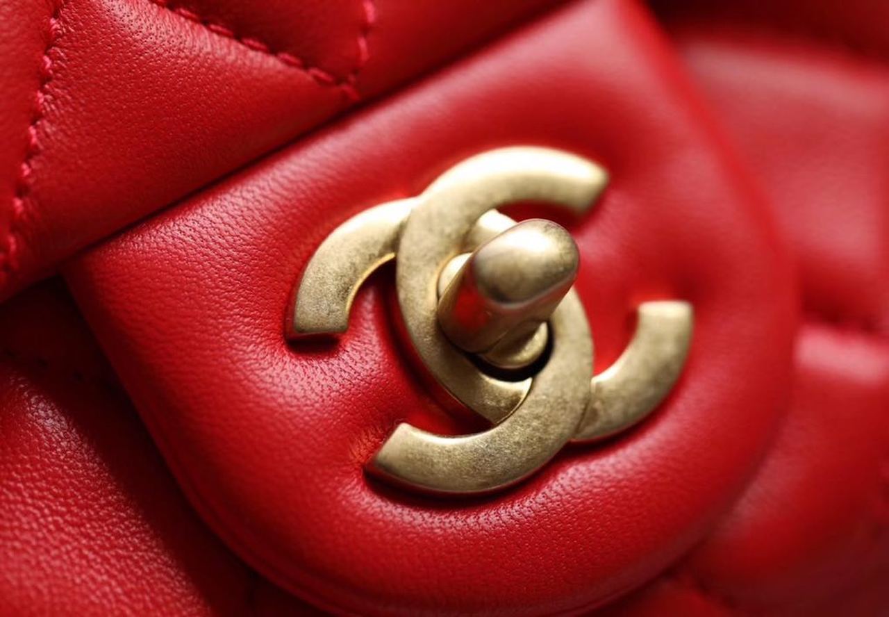 ChanelMini Flap Bag With ChanelBall On Strap Red For Women, Women&#8217;s Handbags, Shoulder And Crossbody Bags 6.7in/17cm AS1786