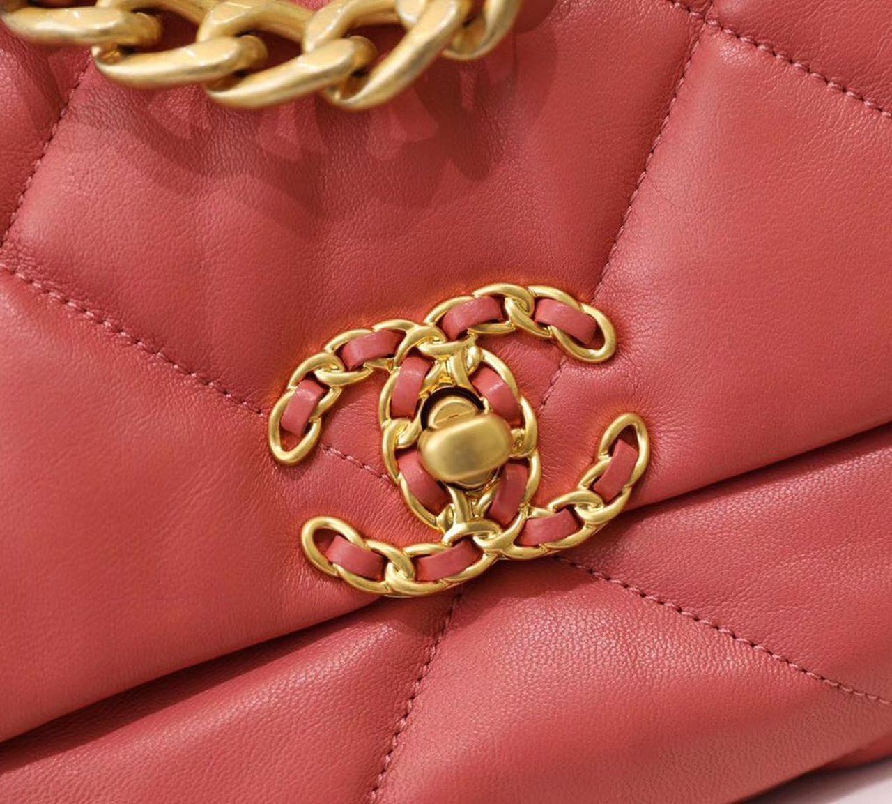 CHL 19 Handbag 26cm Rose PiNike For Women AS1160
