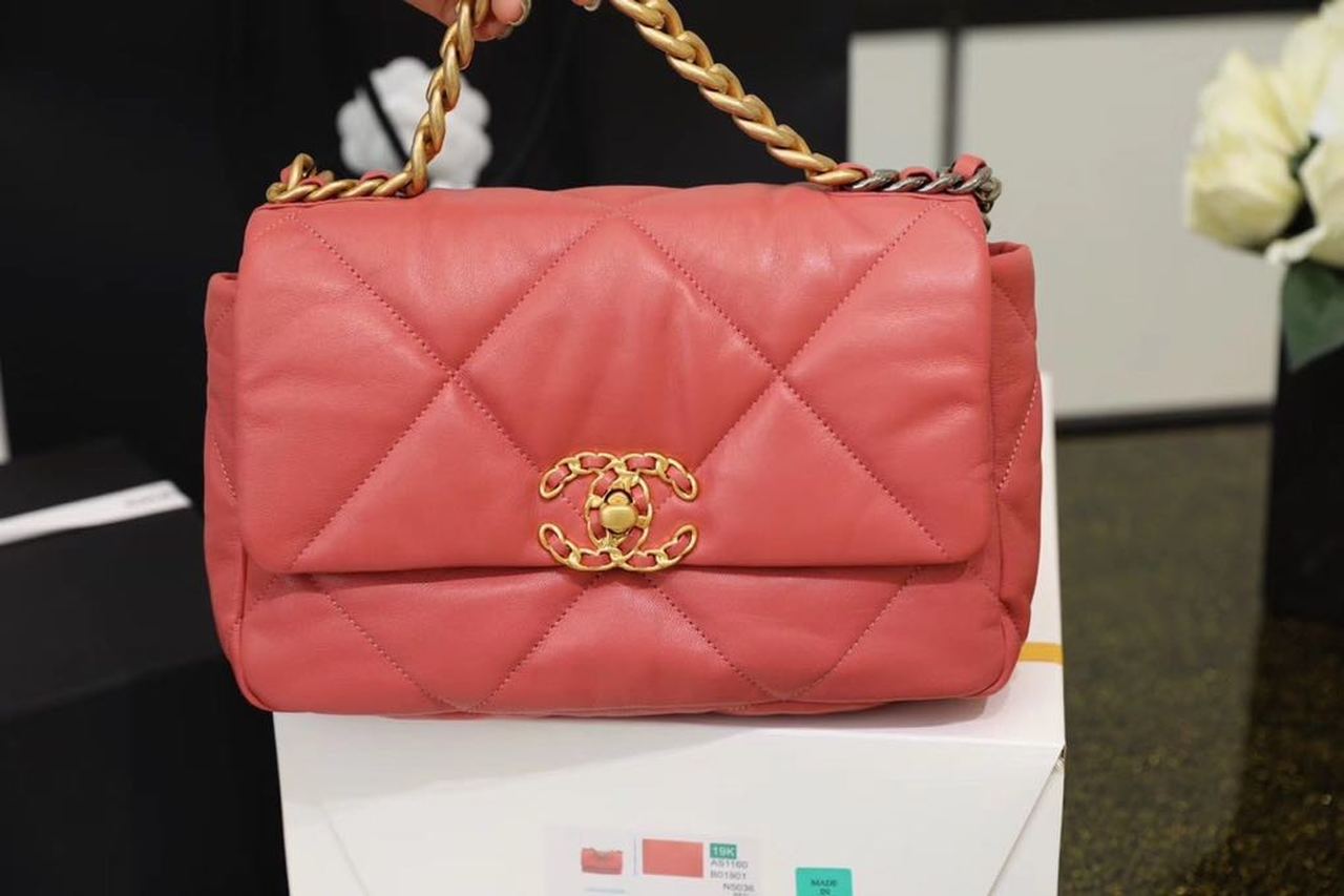 CHL 19 Handbag 26cm Rose PiNike For Women AS1160