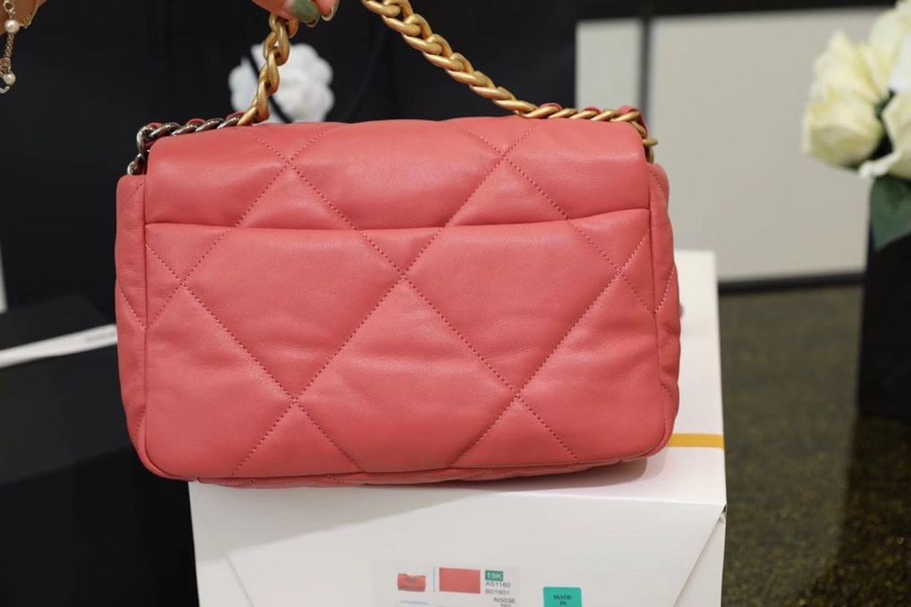 CHL 19 Handbag 26cm Rose PiNike For Women AS1160